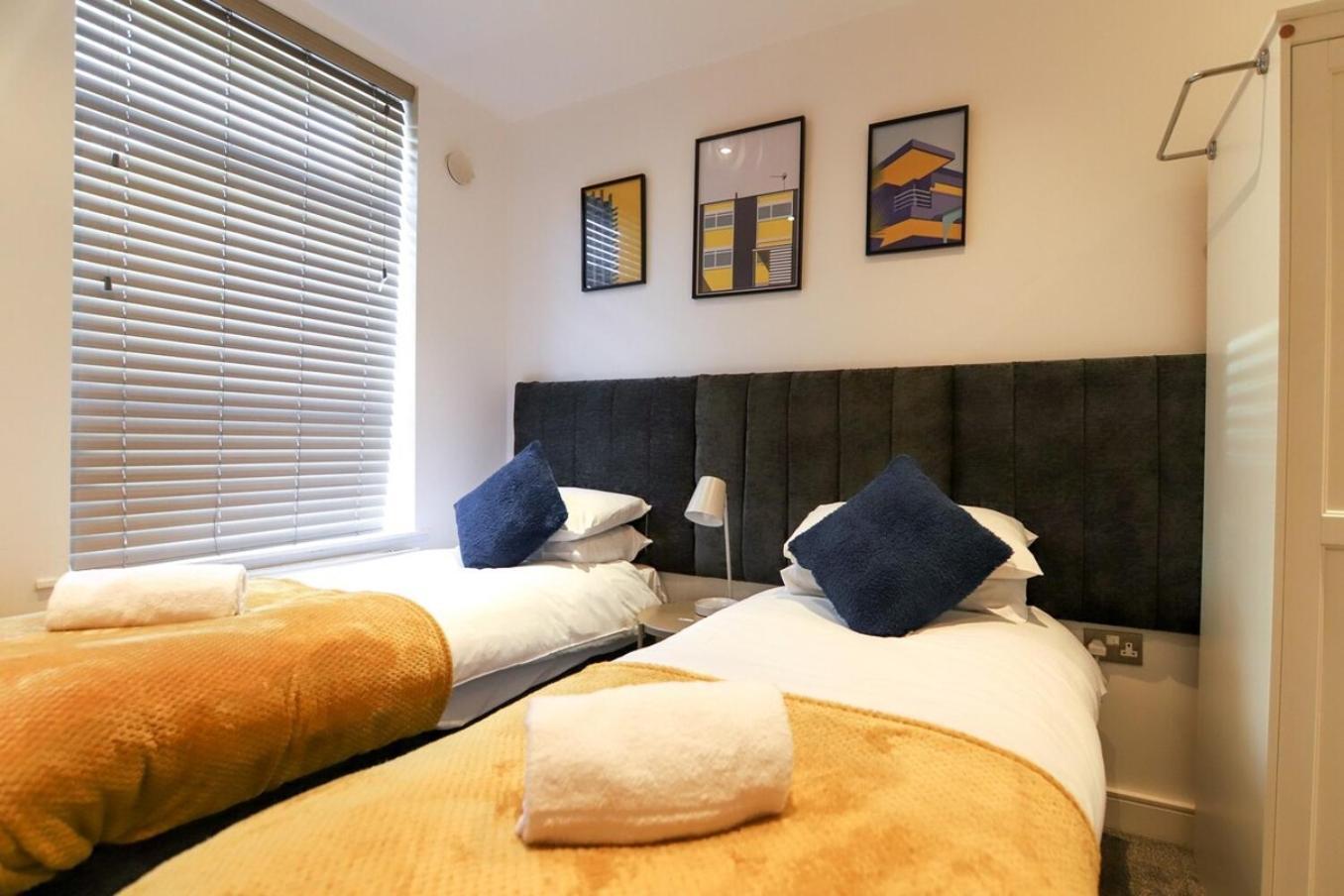 New- Modern 2Br Apt Wifi Sleep5 City Centre Sheffield Bagian luar foto
