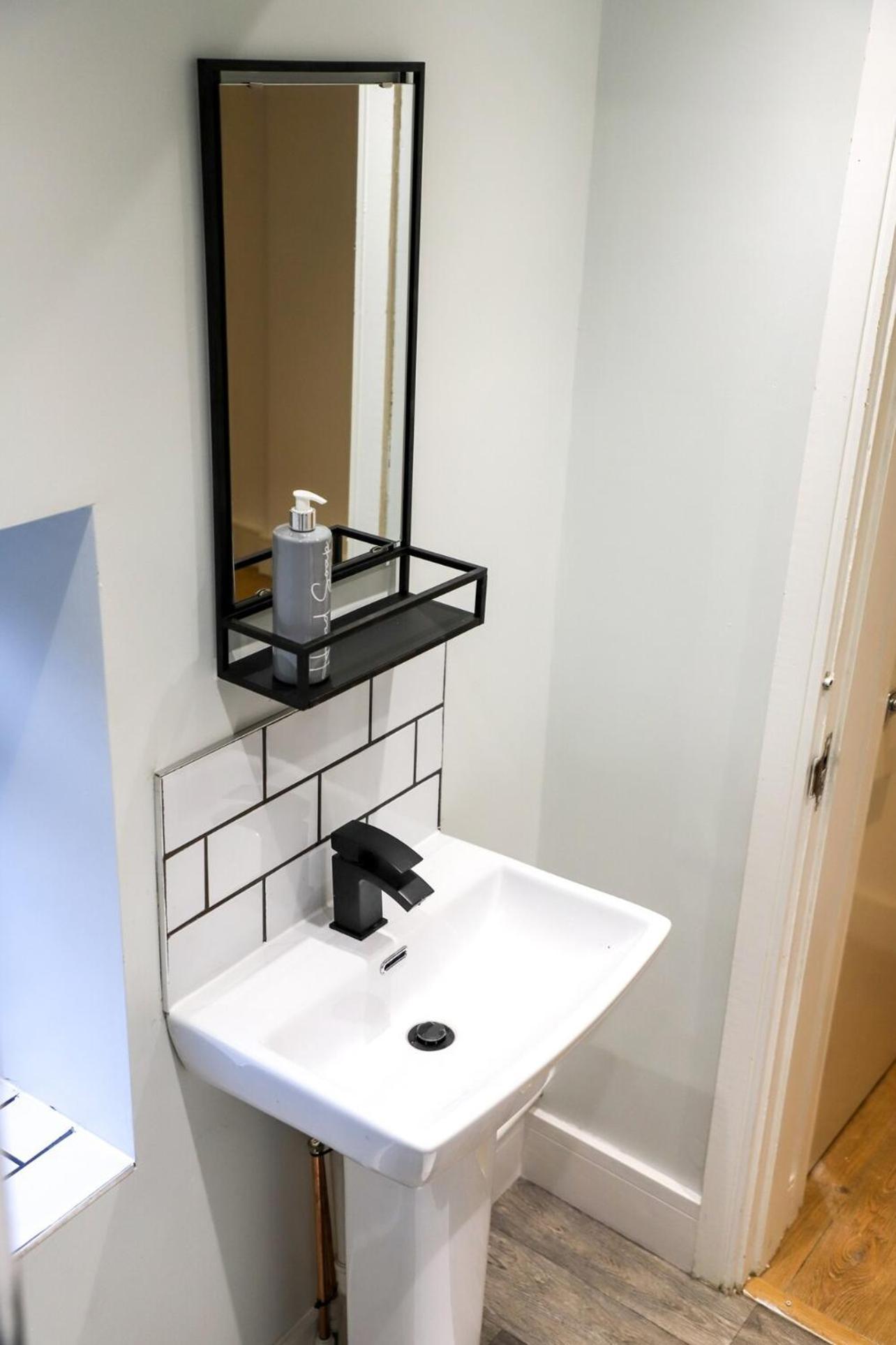 New- Modern 2Br Apt Wifi Sleep5 City Centre Sheffield Bagian luar foto