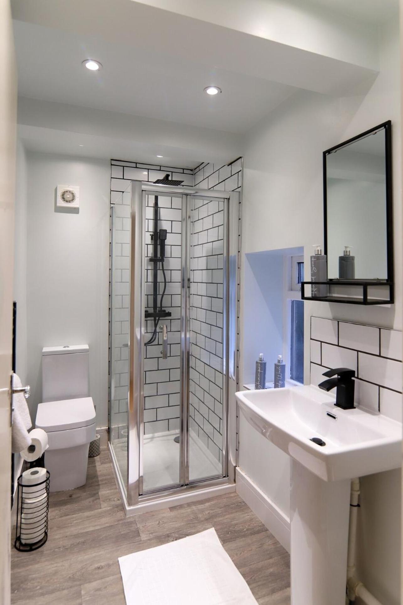 New- Modern 2Br Apt Wifi Sleep5 City Centre Sheffield Bagian luar foto